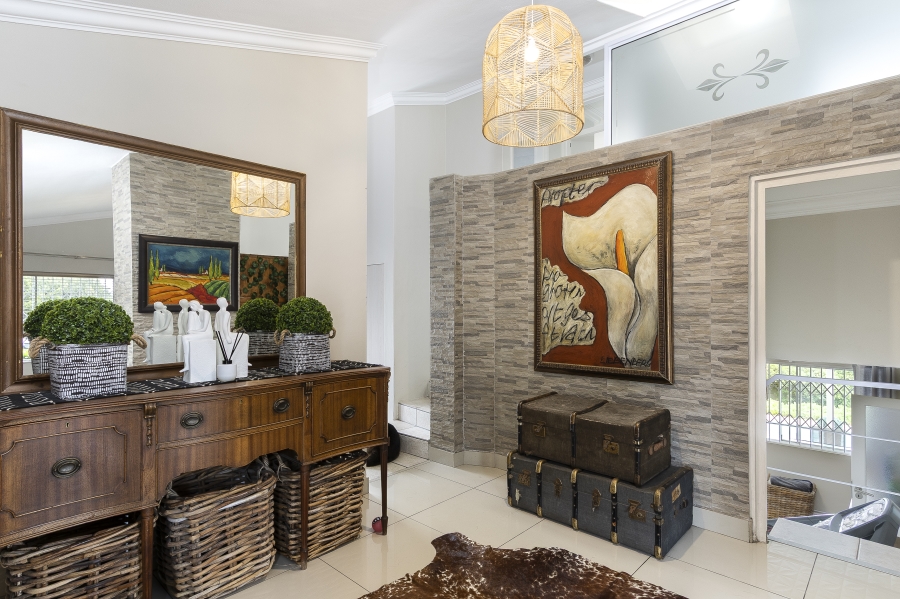 To Let 4 Bedroom Property for Rent in Heldervue Western Cape